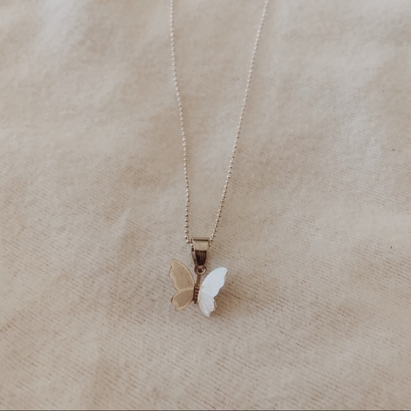 Jewelry - r e s t o c k e d | silver butterfly necklace✨